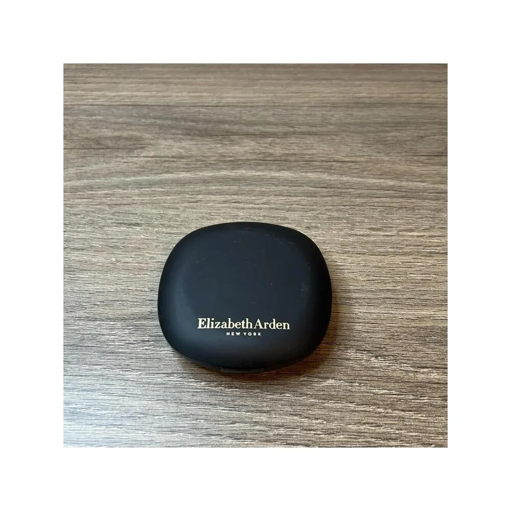 Elizabeth Arden Flawless Finish Makeup in Cream 05